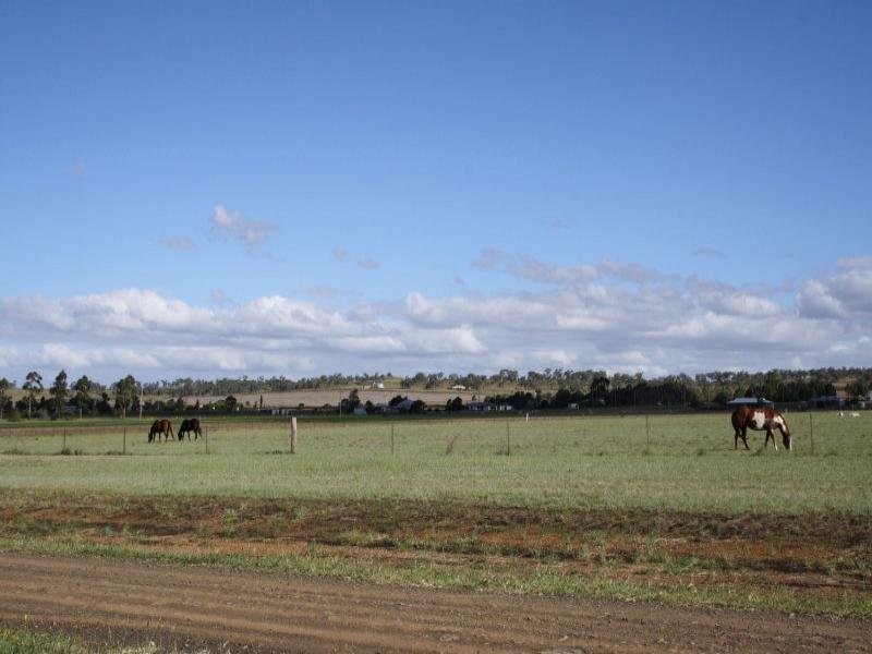 32 James Street, Cambooya QLD 4358