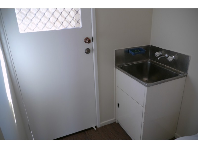 1/15 Edith Street, Newtown QLD 4350