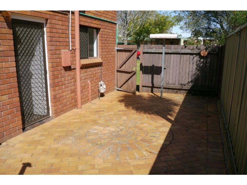 1/15 Edith Street, Newtown QLD 4350