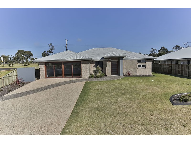 33 Sweeney Street, Kearneys Spring QLD 4350