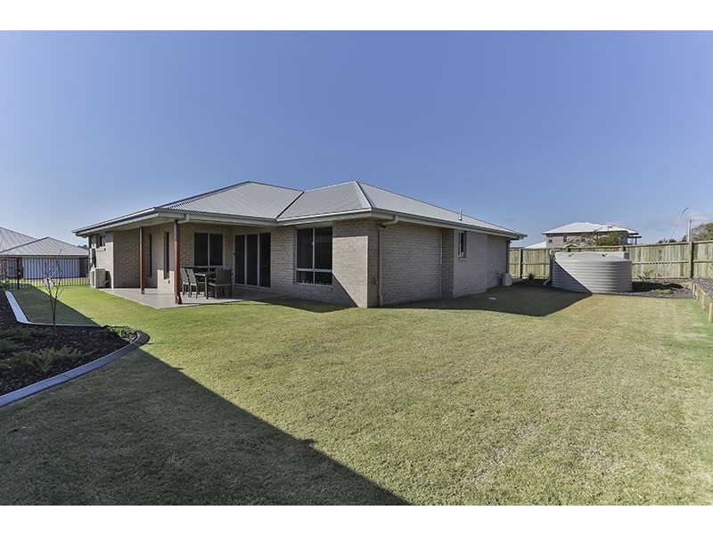 33 Sweeney Street, Kearneys Spring QLD 4350
