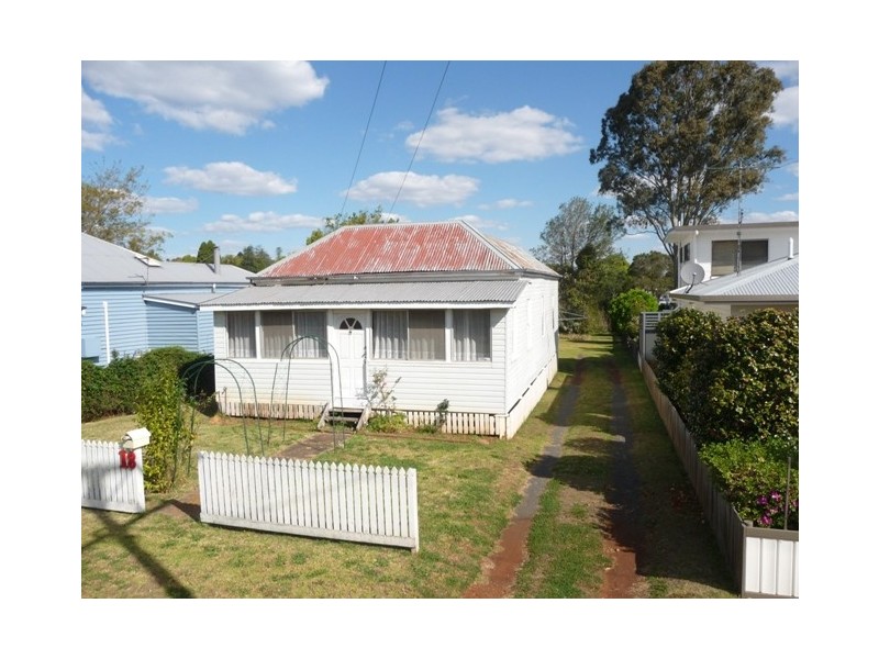 18 Cavell Street, East Toowoomba QLD 4350