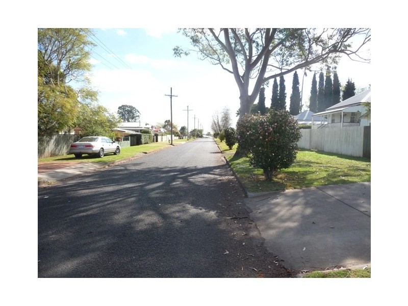 18 Cavell Street, East Toowoomba QLD 4350
