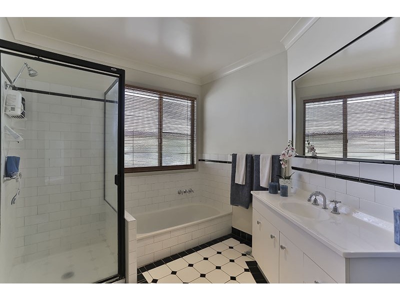 20 Kennedy Street, Cabarlah QLD 4352