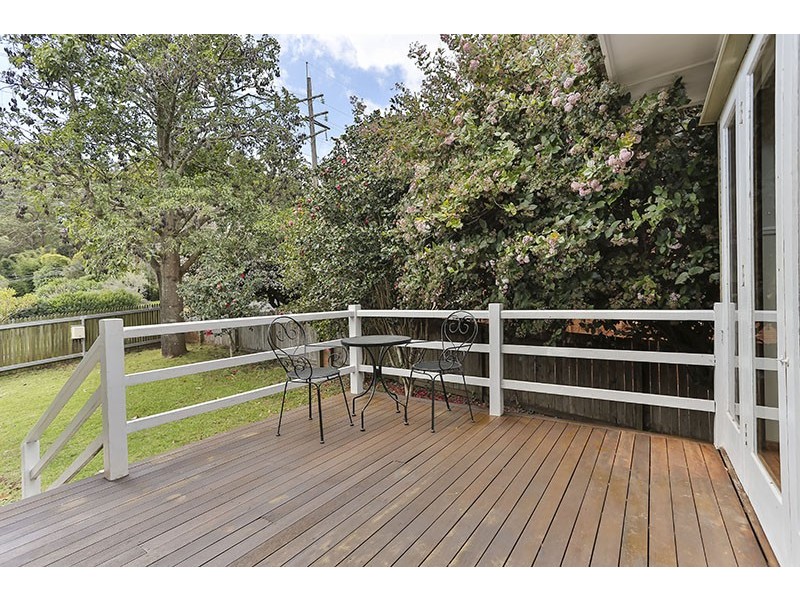 58 North Street, Mount Lofty QLD 4350