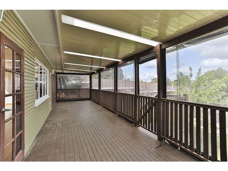 58 North Street, Mount Lofty QLD 4350