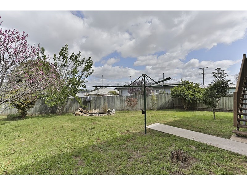 58 North Street, Mount Lofty QLD 4350