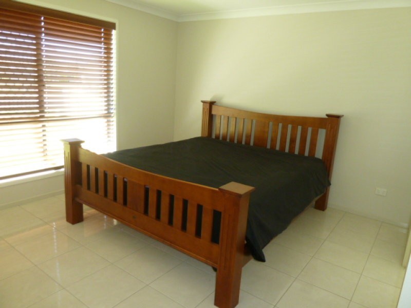33 Berghofer Drive, Oakey QLD 4401