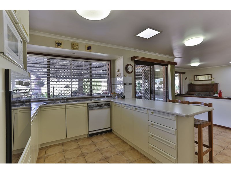 70 Proposch Street, Oakey QLD 4401
