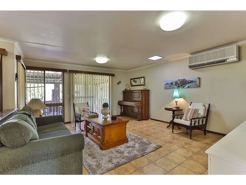 70 Proposch Street, Oakey QLD 4401