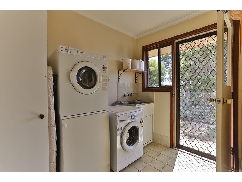 70 Proposch Street, Oakey QLD 4401