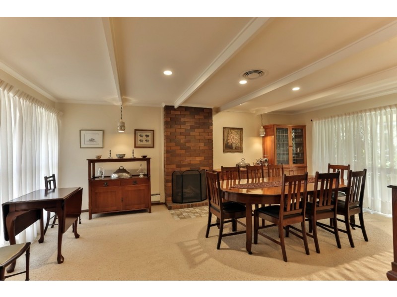 9 Zupps Road, Middle Ridge QLD 4350