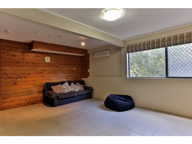 9 Zupps Road, Middle Ridge QLD 4350