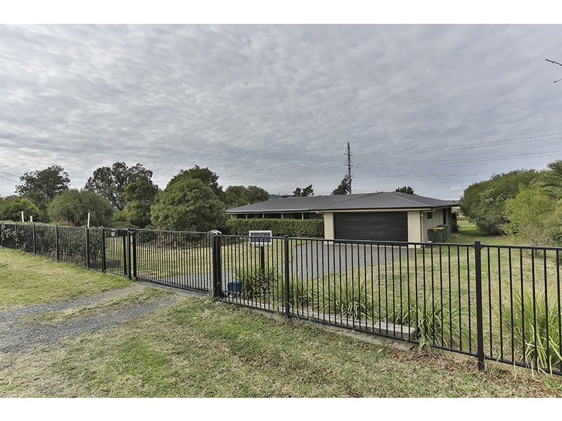 142 Main Street, Westbrook QLD 4350