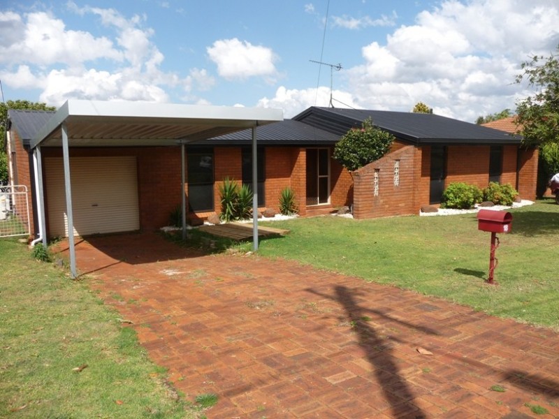 18 Claire Street, Centenary Heights QLD 4350