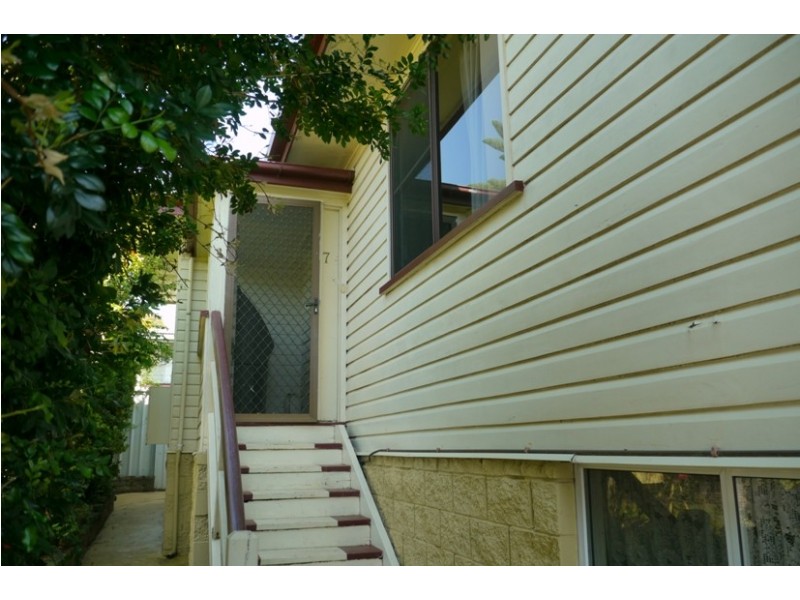 7 Seaton Street, South Toowoomba QLD 4350