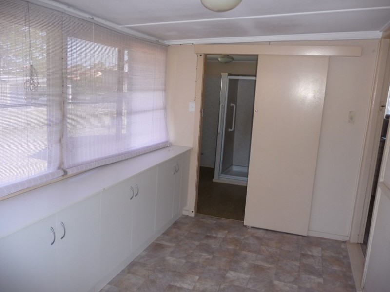 27 Wentworth Parade, Golden Beach QLD 4551