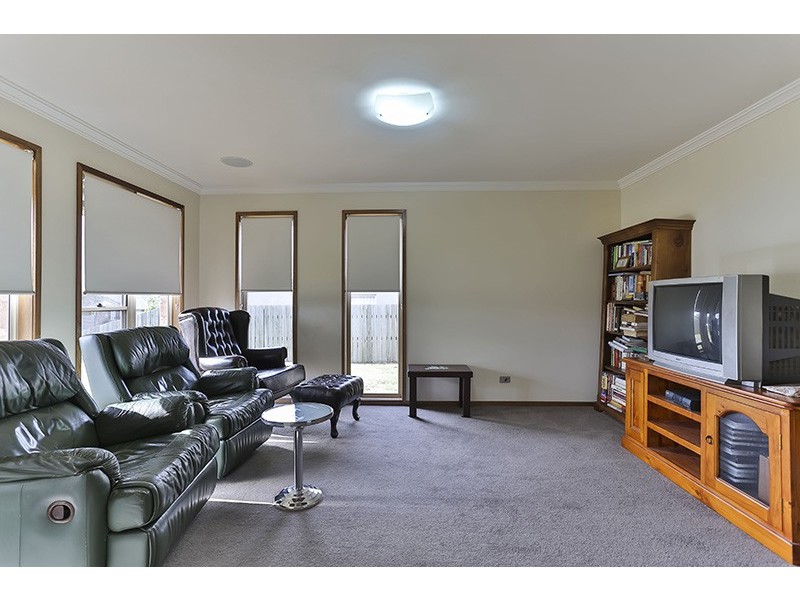 28 Calypso Crescent, Middle Ridge QLD 4350
