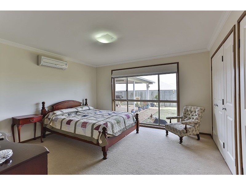 28 Calypso Crescent, Middle Ridge QLD 4350
