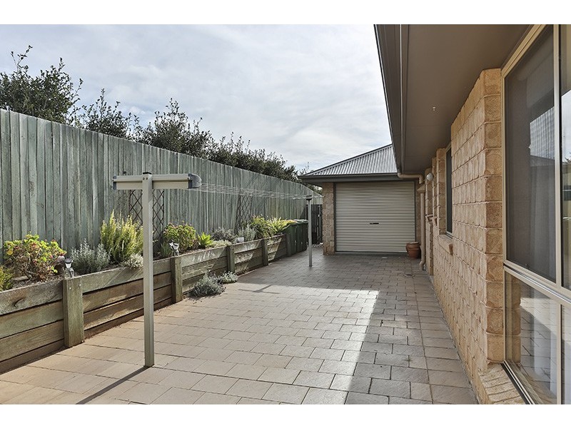 28 Calypso Crescent, Middle Ridge QLD 4350