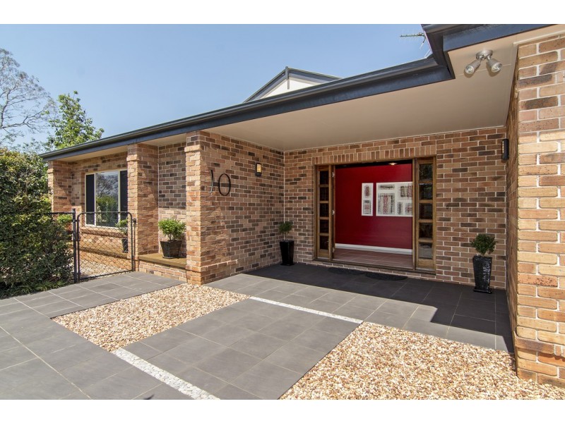 10 Dalston Court, Mount Lofty QLD 4350