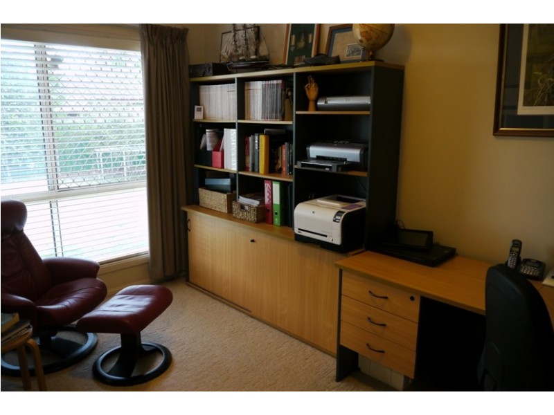 10 Dalston Court, Mount Lofty QLD 4350