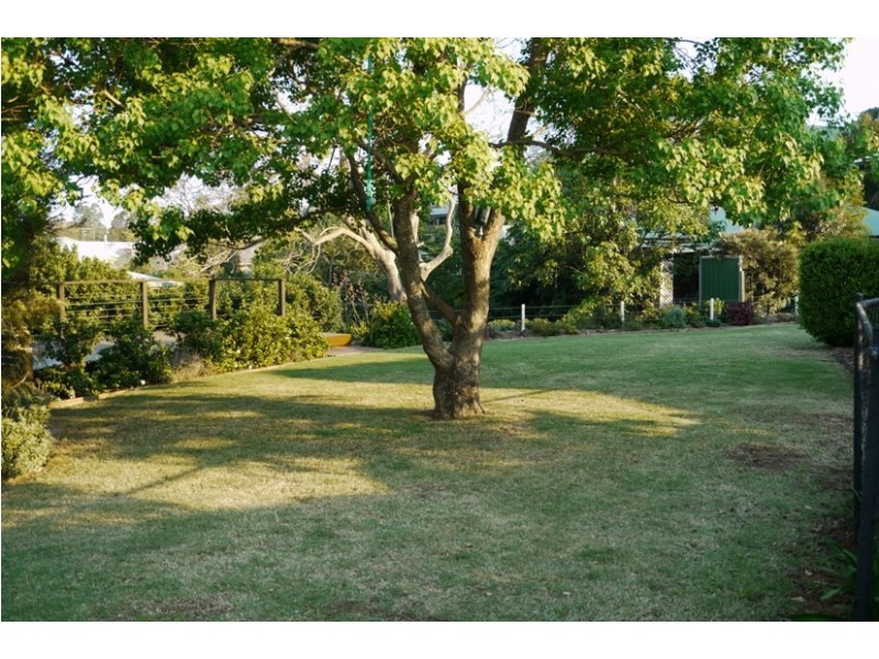 10 Dalston Court, Mount Lofty QLD 4350