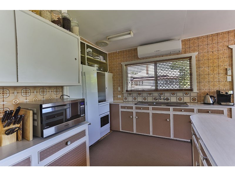 6 Burstow Street, East Toowoomba QLD 4350