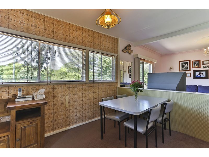 6 Burstow Street, East Toowoomba QLD 4350