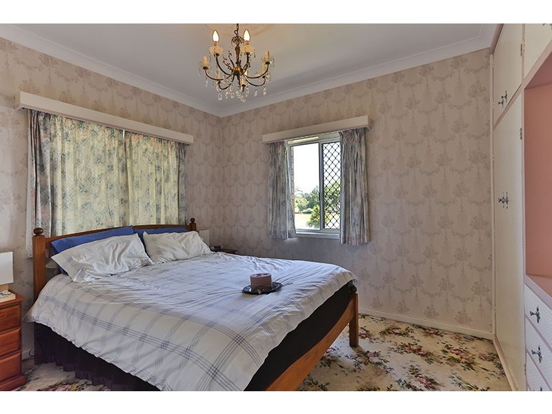 6 Burstow Street, East Toowoomba QLD 4350