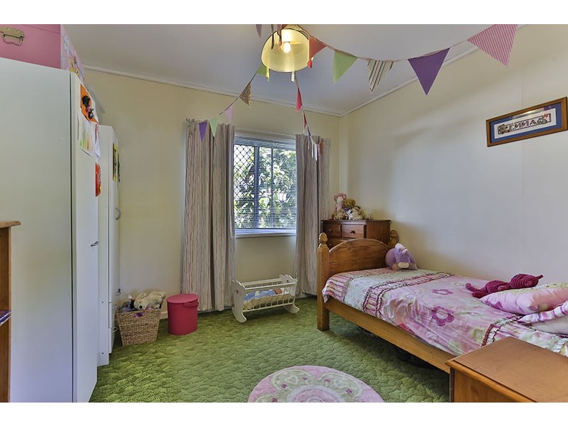 6 Burstow Street, East Toowoomba QLD 4350