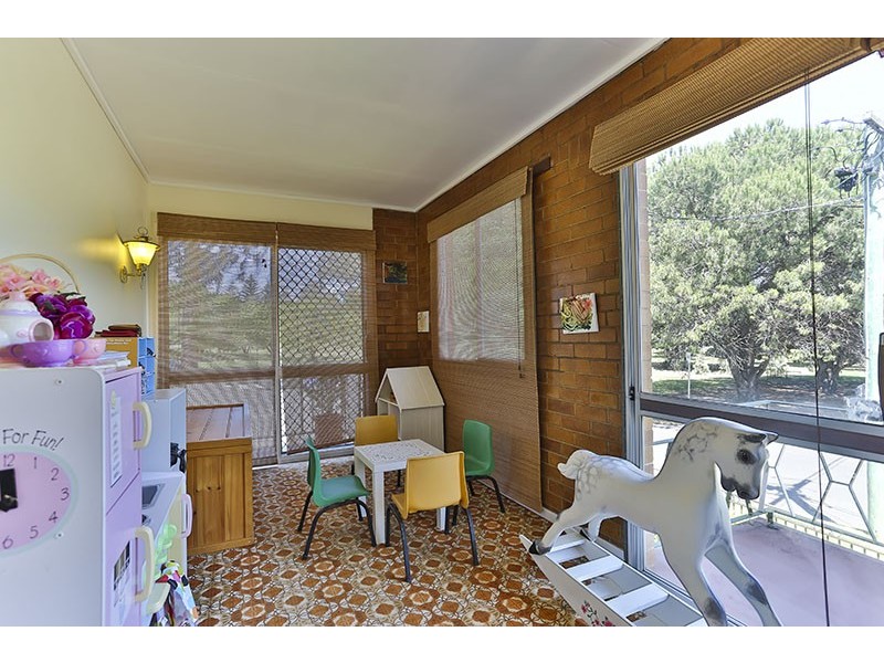 6 Burstow Street, East Toowoomba QLD 4350