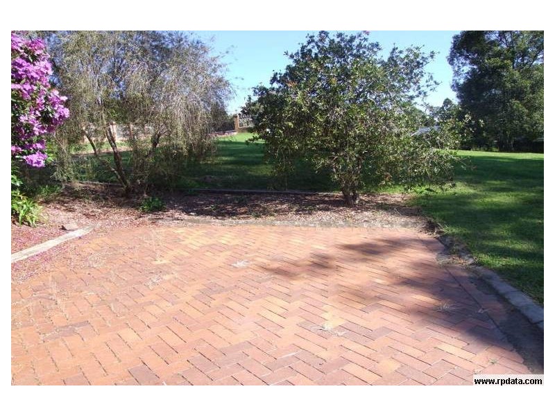 3 Grasmere Court, Mount Lofty QLD 4350