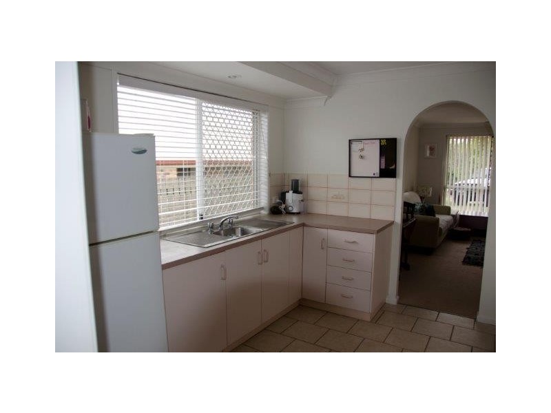 2/3 Gabrielle Street, Kearneys Spring QLD 4350