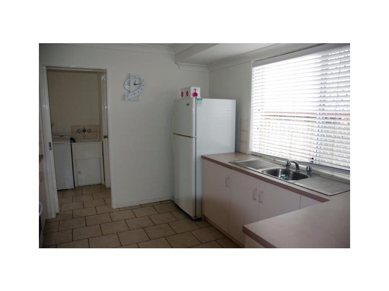 2/3 Gabrielle Street, Kearneys Spring QLD 4350