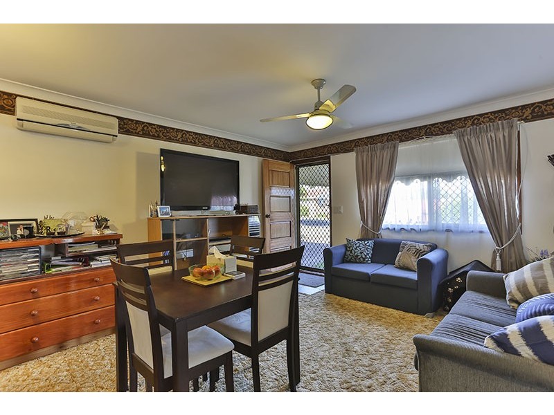 2/11 Lynne Street, Centenary Heights QLD 4350