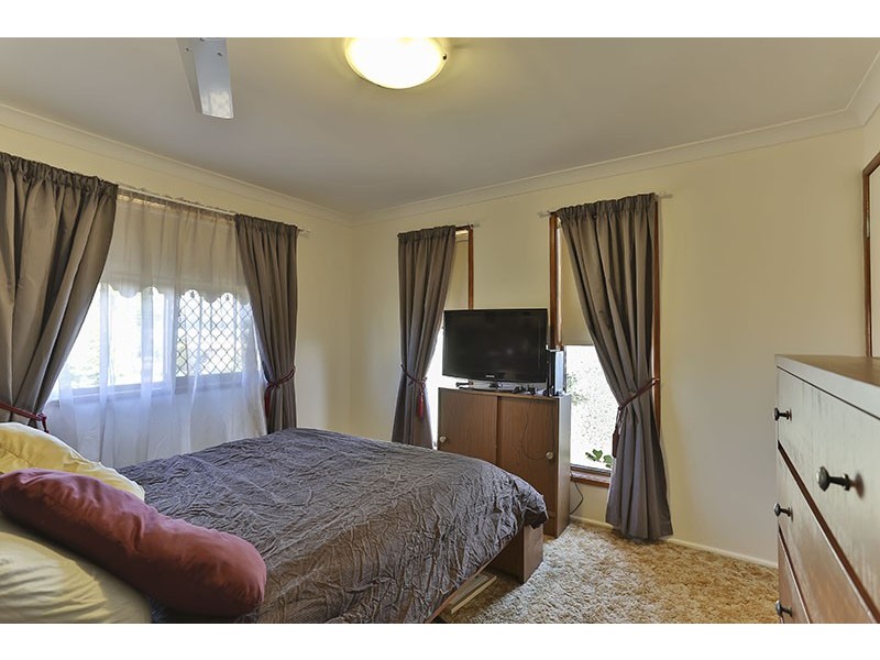 2/11 Lynne Street, Centenary Heights QLD 4350