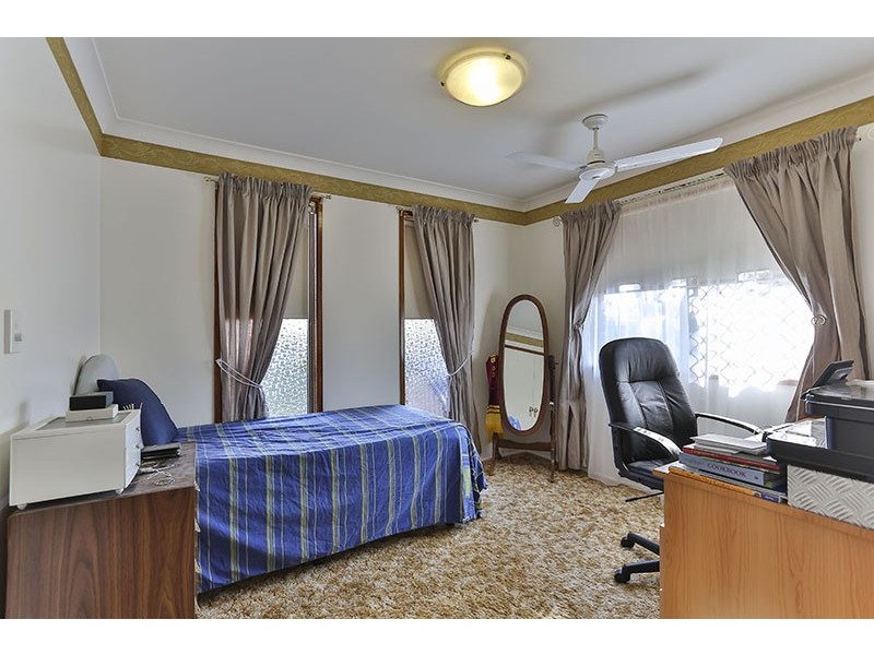 2/11 Lynne Street, Centenary Heights QLD 4350