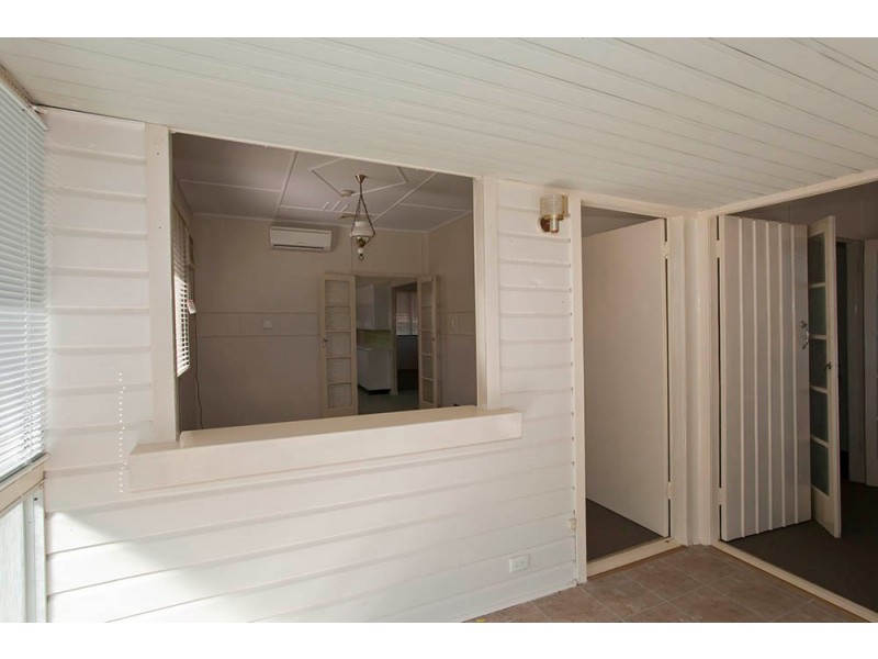 12 McWaters Street, North Toowoomba QLD 4350