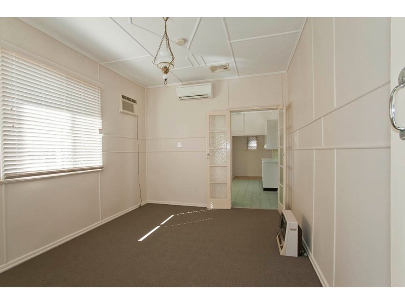 12 McWaters Street, North Toowoomba QLD 4350