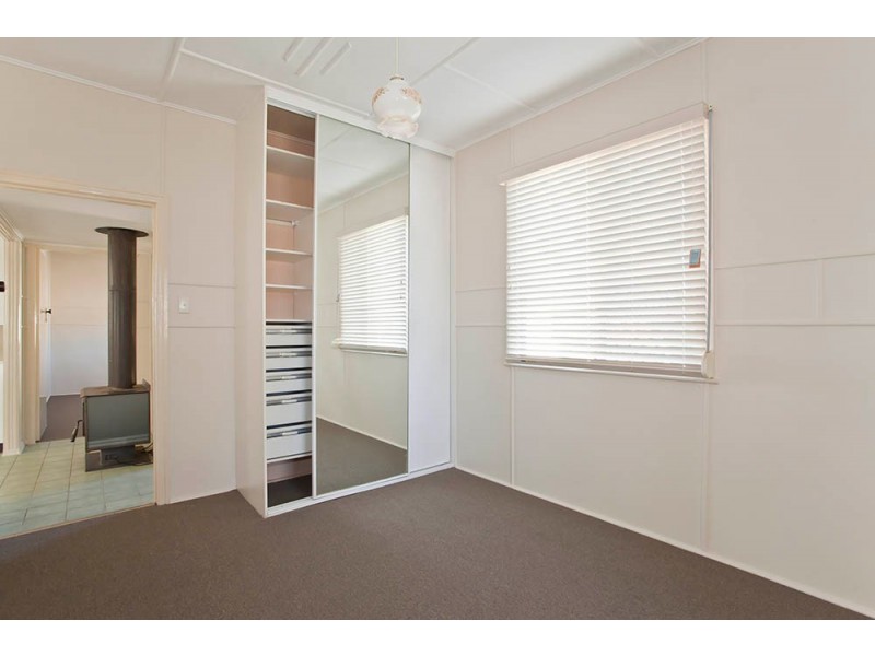 12 McWaters Street, North Toowoomba QLD 4350