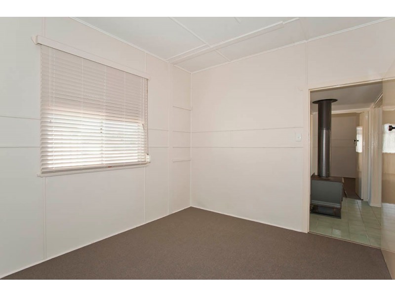 12 McWaters Street, North Toowoomba QLD 4350