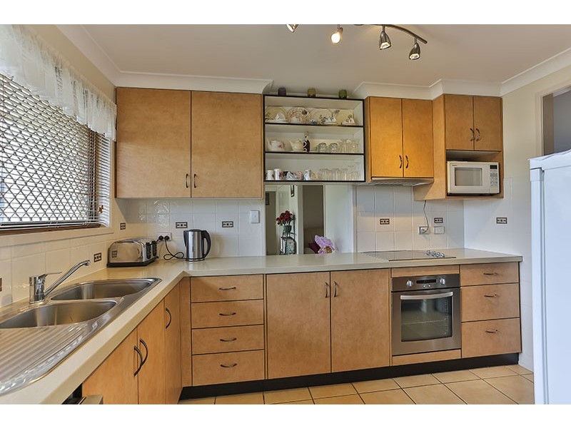 9 Zoe Court, Centenary Heights QLD 4350