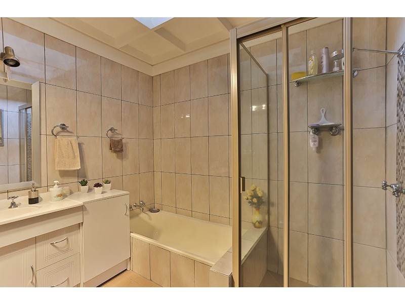 9 Zoe Court, Centenary Heights QLD 4350