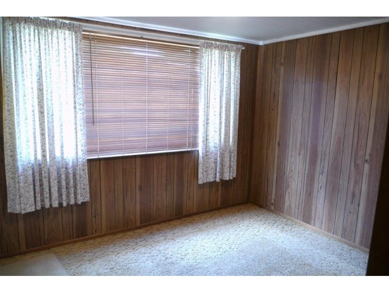 66 Gordon Avenue, Newtown QLD 4350