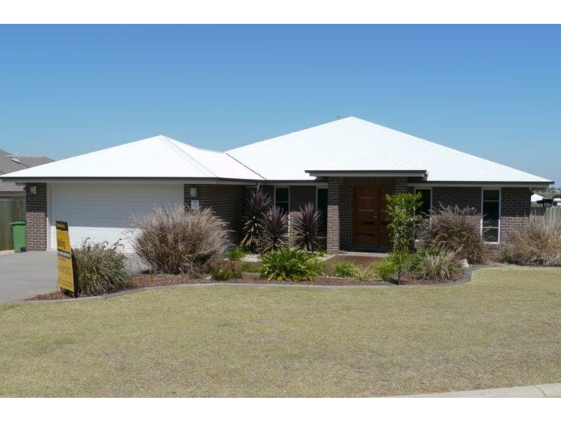 5 Camira Close, Harristown QLD 4350