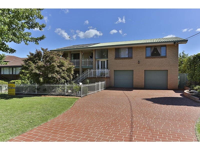 24 Hazel Street, Centenary Heights QLD 4350