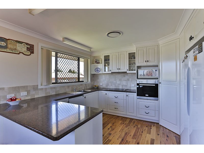 24 Hazel Street, Centenary Heights QLD 4350