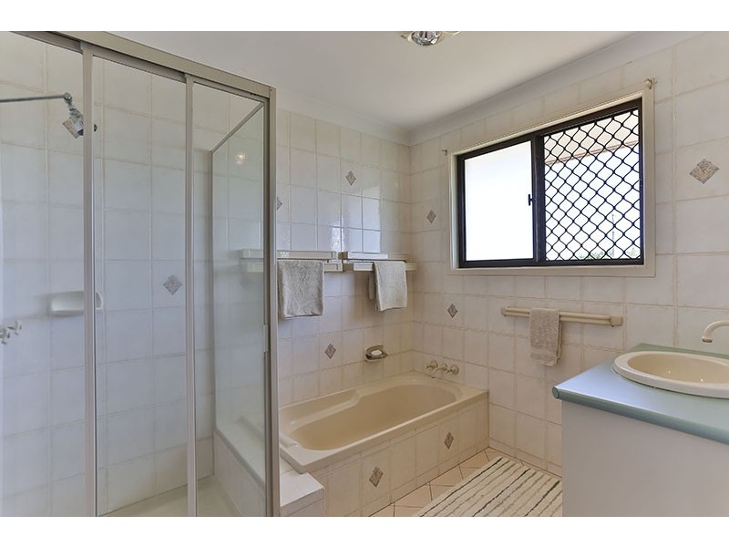 24 Hazel Street, Centenary Heights QLD 4350