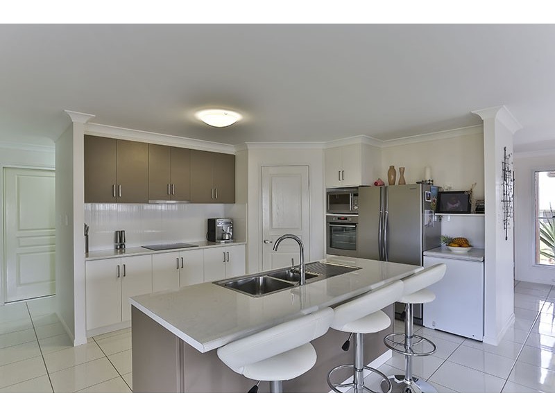 43 Kalimna Drive, Highfields QLD 4352